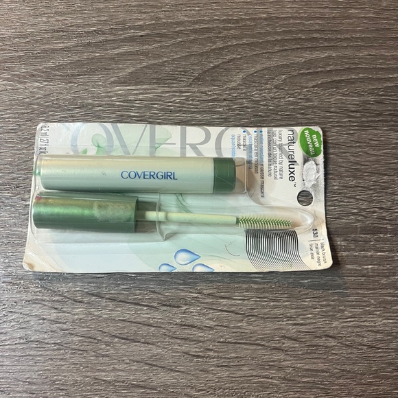Covergirl Natureluxe Mousse Mascara #530 Black Brow Water Resistant New! Full SZ - Picture 6 of 7